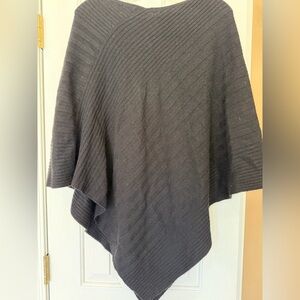 Beryll 100% Cashmere Poncho Sweater Lightweight Made in USA Light Black One Size